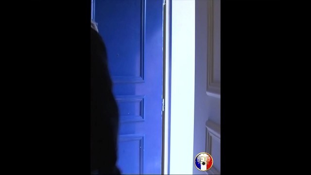 Elle cherche un chauffeur polyvalent elle trouve ma bite
